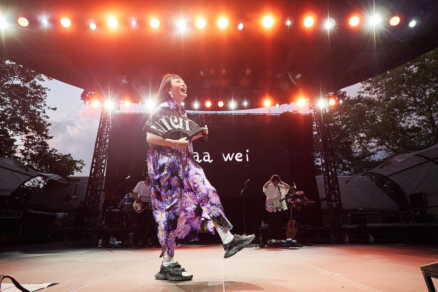 Waa Wei on stage